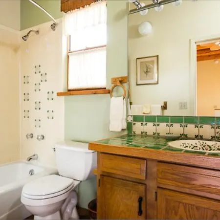 2 Bedroom - 10 Min. Walk To Plaza - Felicidad Santa Fe