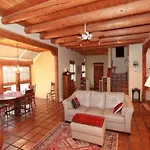 2 Bedroom - 10 Min. Walk To Plaza - Felicidad